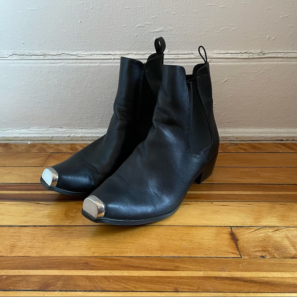 Black metal square toe chelsea boot